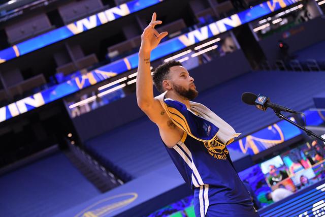 德罗赞3年7600万签换加盟国王 巴恩斯去马刺