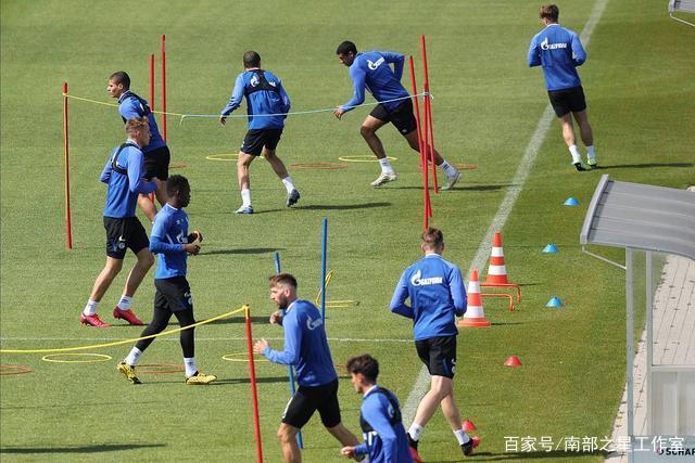 欧冠-拉菲尼亚绝杀莱万双响 巴萨5-4本菲卡