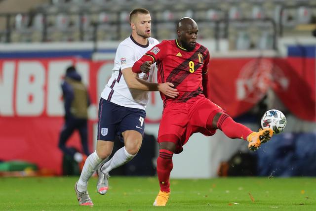 特纳33分步行者终结独行侠7连胜 雄鹿大胜76人